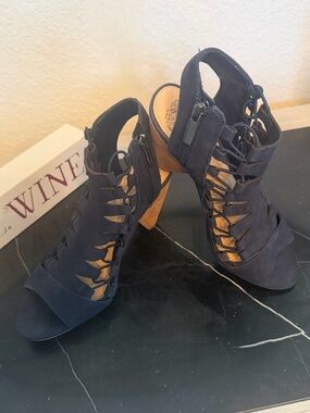 NWOT Vince Camuto Women's Navy Strappy Block Heel Peep Toe Sandals - Sz 7.5